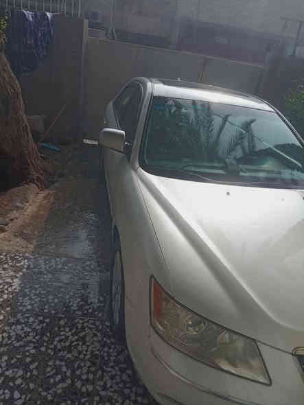 السلام عليكم سوناتا موديل 2009وارد امريكي لون أبيض محرك ست استندر حدادة الصدر الأمامي والخلفي جديد السعر118 وبيها مجال للشراي مكان بغداد ***********
