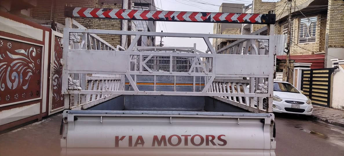 سلام عليكم محجر نضيف للبيع كيه بيكم حمل عنوان بغداد حي جهاد سعر 250 و بي مجال ***********
