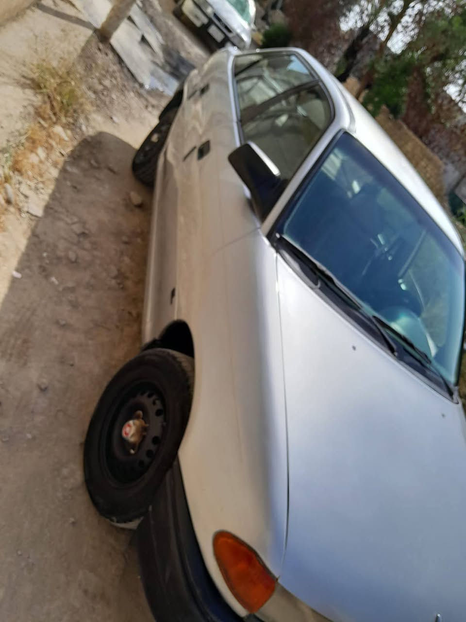 ‏السلام عليكم اولا أسترا موديل 93رقم بغداد محرك 1600 محرك كير خير من الله صدرها جديد تايرات جديدة مصبوغة عام مكفوله من الخياس مكان السيارة سامراء سعرها 31وبيها مجال اتصال ع رقم ***********
