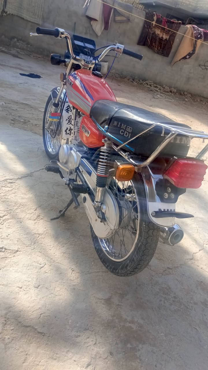 السلام عليكم دراجه للبيع اربع كير موديل 2025مكفوله كفاله عامه من كلشي من مكينه من أوراق دراجه باب اول كفاله عامه
مكان كربلاء طويريج قرب قطعت بنات الحسن ع السعر 600وبيه مجال حك الجيه الموشراي لايتعبني 
الهاتف ***********///***********
