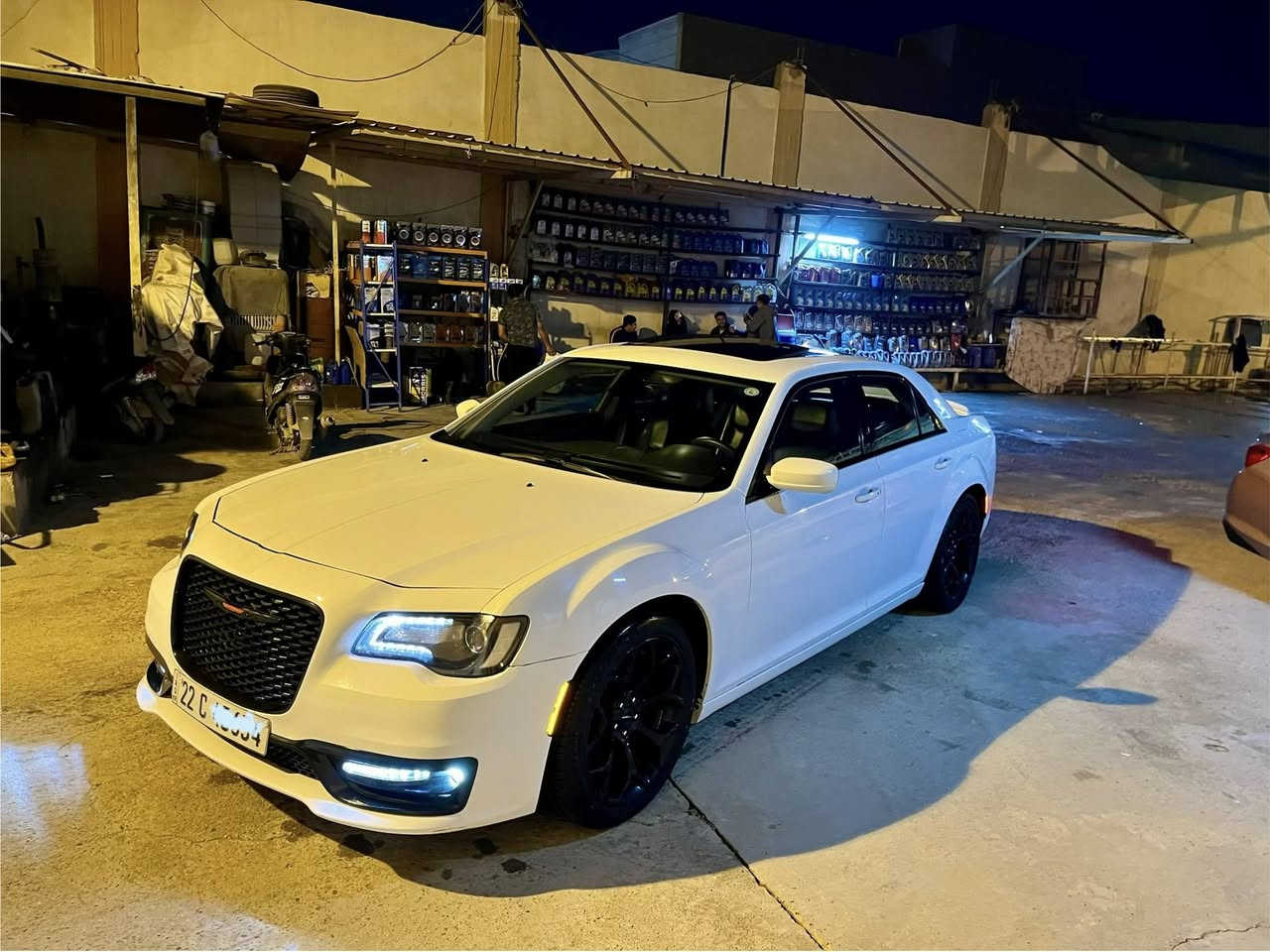 السلام عليكم
اوباما 2015 اصل كلين تايتل V6 3600
2 ويل رقم شمالي تحويل مباشر بدون نواقص وارد امريكي كلين بيها مكانين بارد فقط بسيط شفتات ستيرن شاشه جبيره تشغيل عن بعد جلد 
مكانها بابل شارع الجمعيه مركز مدينه 
سعرها 225 $
***********
