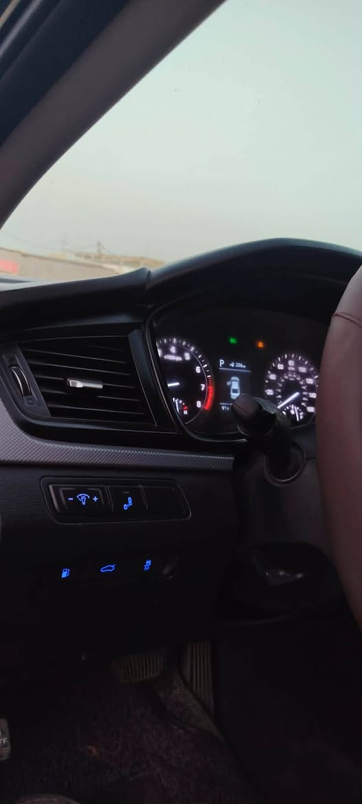 سلام عليكم
سوناتا 2018 وارد امريكي
كير مكينه حداديه
تخم تاير جديد
كهربائيات كله شغاله
تبريد ثلج❄️
تحكم ستيرن جهتين
3 انظمه قياده
شاشه تدعم كار بلي
كامره خلفيه HD
كشنات تدفئه
كشنات جلد
داخل اسود
لايتات زينون اوتو
رقم اربيل دولي تحويل او وكاله مضمونه١٠٠٪  ، راعيها يمي 
مكاني سوق الشيوخ 
السعر 109 ورقه وبيها مجال
الاتصال ***********
السيارة جاهزة
