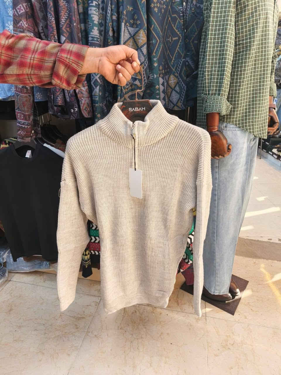 اخر قطع
سعر 10000شياكةة مميزه و ومختلفه مع أزياء قصر الامراء عنوان مسيب شارع الحسينية
***********
