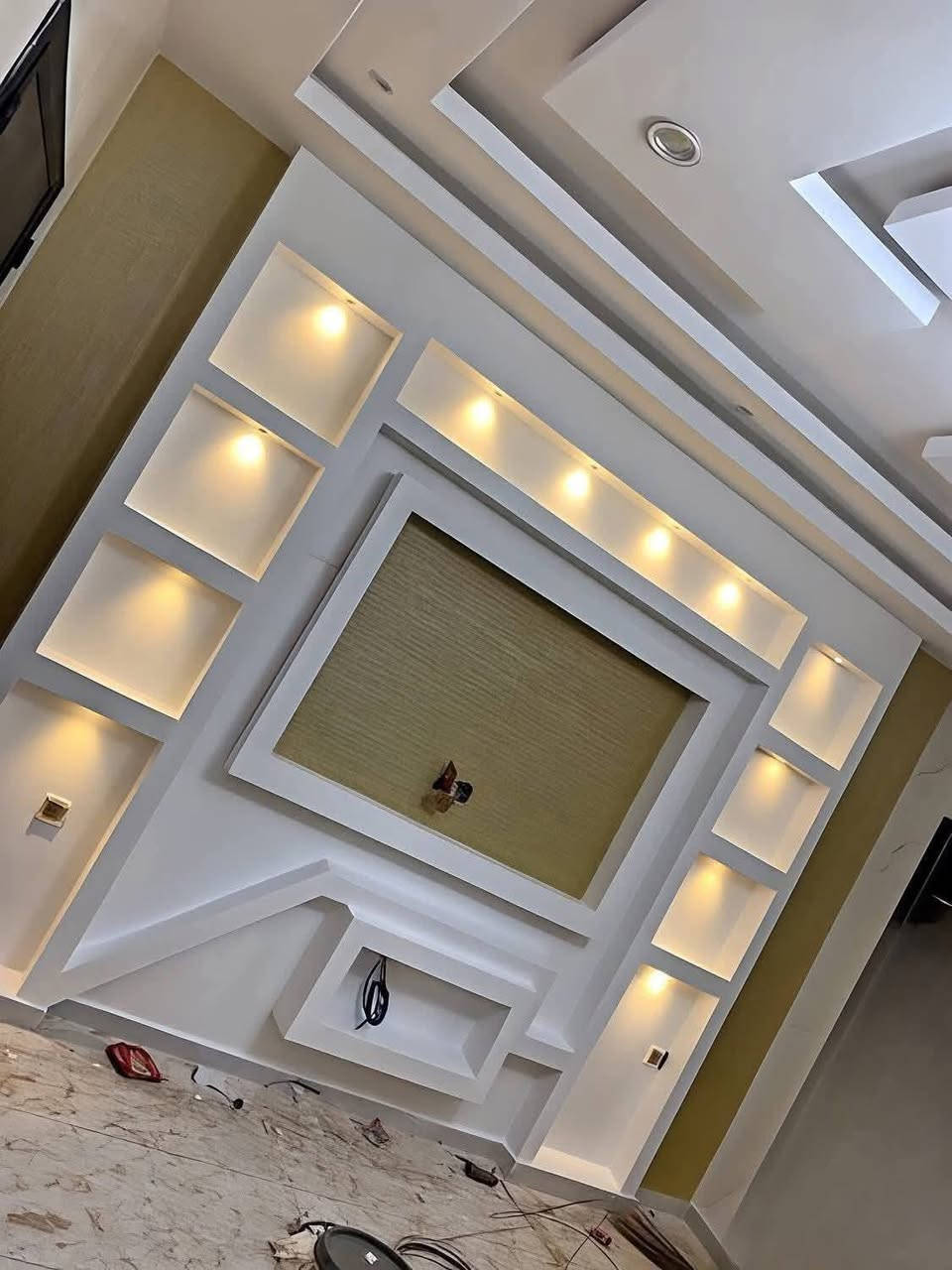 لماذا تختار ديكورات أبو مصطفى؟
​دقة في التنفيذ ومواعيد منضبطة.
​استخدام أفضل المواد وأجودها.
​تصاميم تناسب كافة الأذواق والميزانيات.
​خبرة طويلة في لمسات  النهائي.
​للتواصل والاستفسار:
يرجى الاتصال بنا على الرقم: [***********واتساب]

​ديكورات أبو مصطفى.. لمسة إبداع في كل زاوية.
