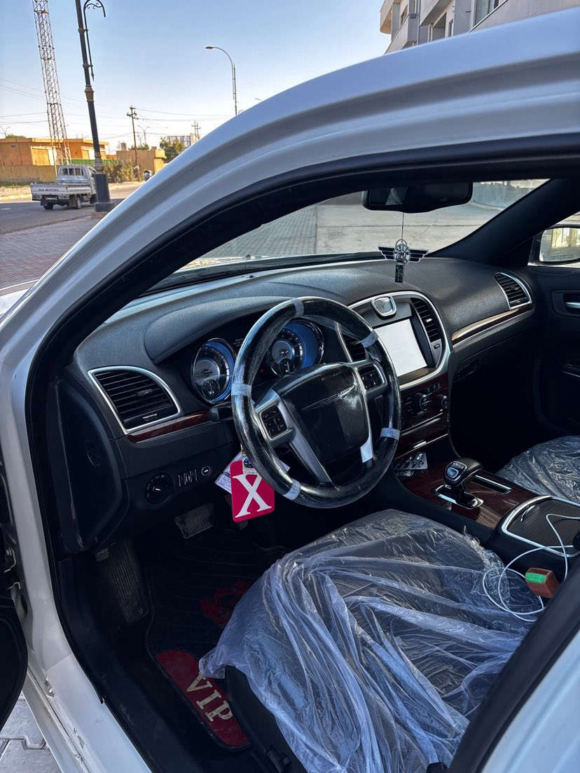 اوباما موديل 2013
سيارة 5 مواصفات 
بدون صبخ و بدون تبديل 
كير محرك اكسل كفالة 
سنوية رقم والهزة كلة جديد 
سعر 187 وبي مجال 
مكان كركوك 
*********** علئ واتساب هم
