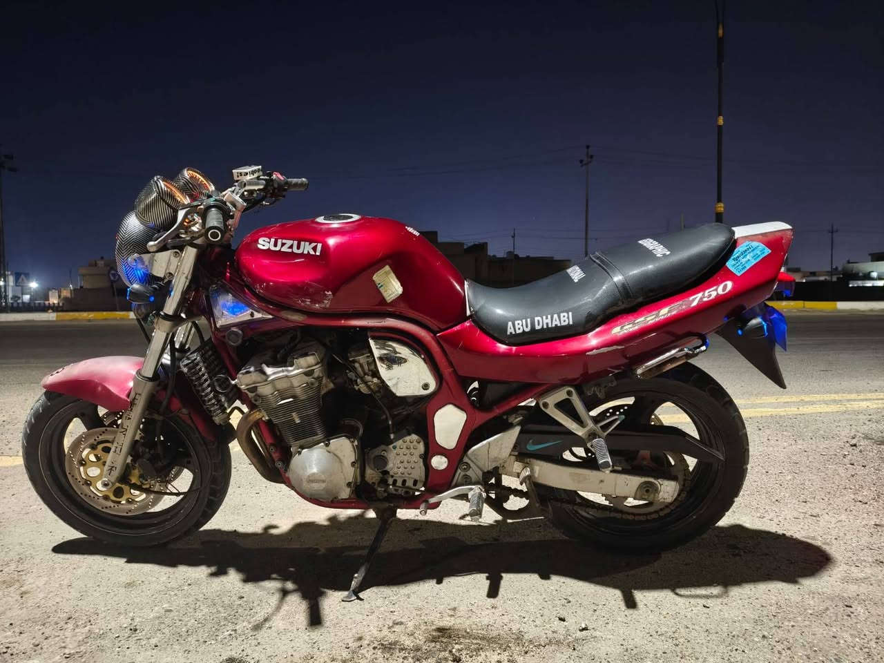 السلام عليكم دراجه بطح بانده انتبه مكينه 750cc  أوراق اصولي بسمي داخله كمرك الدراجه كبل ترقم الدراجه كفاله مكينته برغي ما مفتوح بيه شلعه معدل من المعرض اليه مكينه كفاله 6نمر راديتر زيتي مو مي الدراجه جاهزه ربع مذب عليه مكاني بغداد علوة الرشيد قرب اقواس بغداد السعر 15ورقه وبيه مجال للستفسار ‏‪***********
