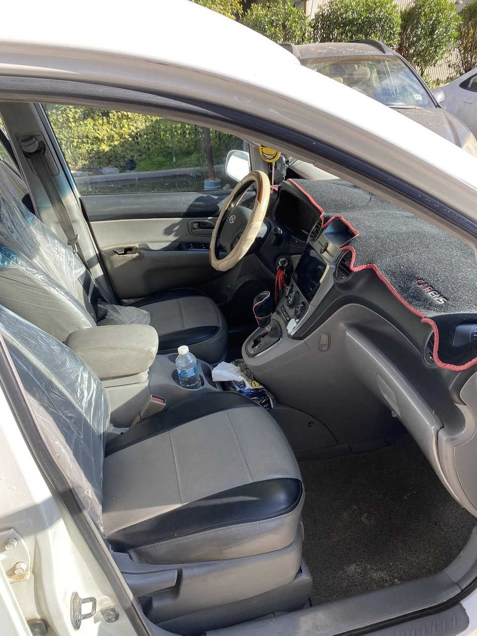 السلام عليكم للبيع كيا رندو موديل2007 بيهه صبغ صفحه مكينه2400(4)سلندر 7 راكب كامرة وتحكم ستيرن تخم تاير جديد الداخل مغلف جلد كشنات وارضيه 88وبيهه مجال
بغداد الصالحيه 
***********
