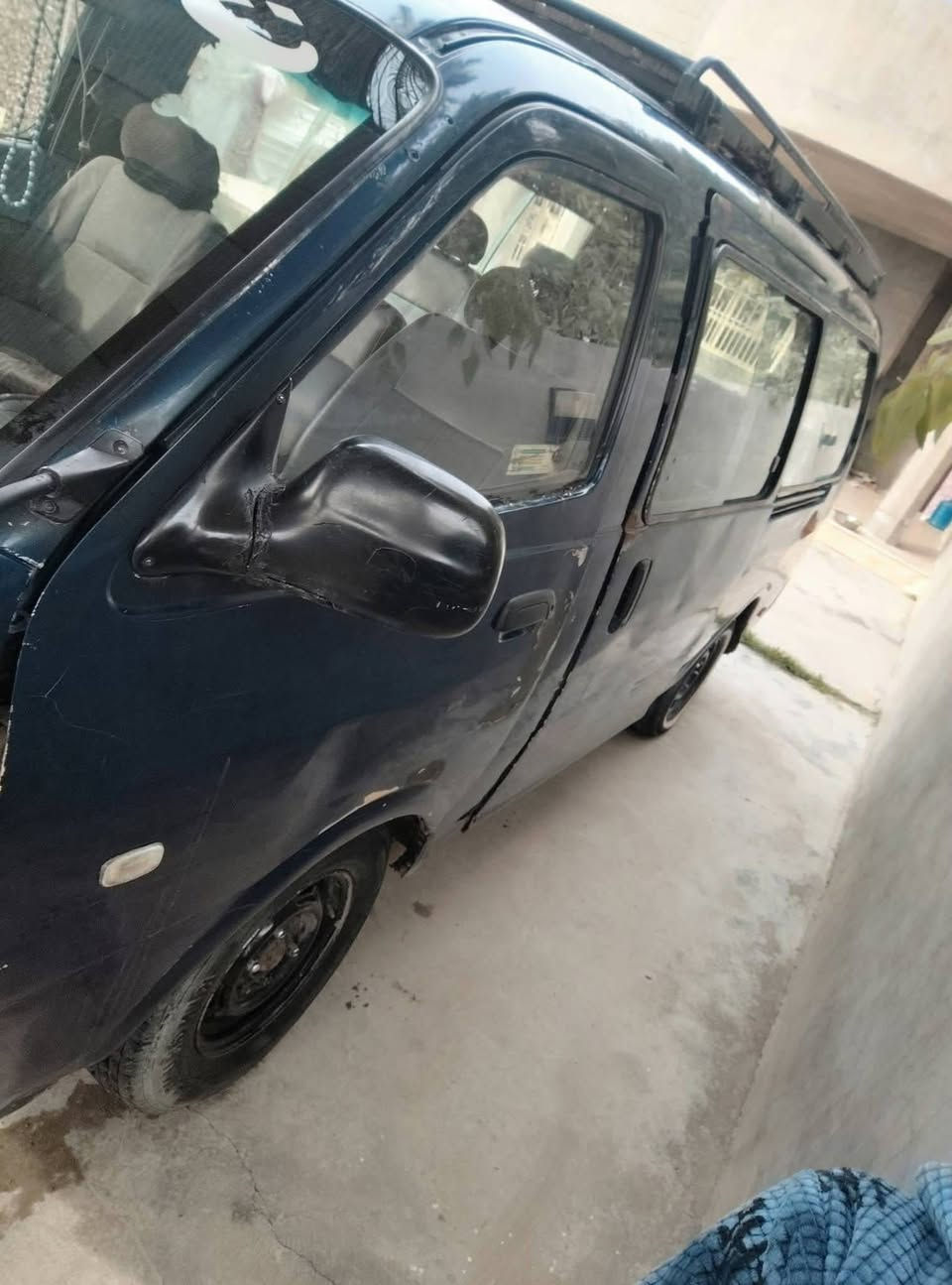 سلام عليكم كيا بريجو موديل 96  سياره حلوه محرك وكير خير من الله محرك 3000 تخم تاير جديد غرفه السياره حلوه شواصي السياره جديده حيل رقم سياره ديالى عنواني بغداد الدوره ***********  
السعر 32 وبيها مجال حك الجيه
