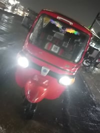 اسلام عليكم بياجو موديل 21 رقم وسنويه سعر البيع 3.900 . العنوان بغداد ...