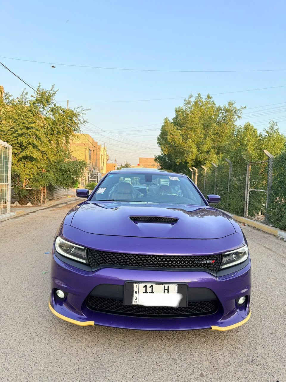 سلام عليكم 
للبيع جارجر خليجي 2019 
الون 💜💜 
حالة السياره كفاله عامه من الصبغ وتكحيل والبارد ✨
ماشيه 42 mi  فقط 
مواصفات: GT ✨💜 
1. كشنات جلد 
٢. فتحت سقف 
٣. كشنات كهرباء 
٤. بصمات بيبان 
٥. كار ابلي 
٦. تحديد مسار 
٧. مثبت سرعه 
٨. تبريد قطعتين 
٩. انضمت قياده sport
١٠ .لايت  LED
السياره بعد بيه مواصفات و GT مواصفاته معروفه السياره خير من الله ما عايزه برغي تخم تاير وحداديه جدد رقم بغداد بأسمي مداور ثاني السعر سياره بلاش اب 285 وبيه مجال بسيط 
الاتصال ***********
