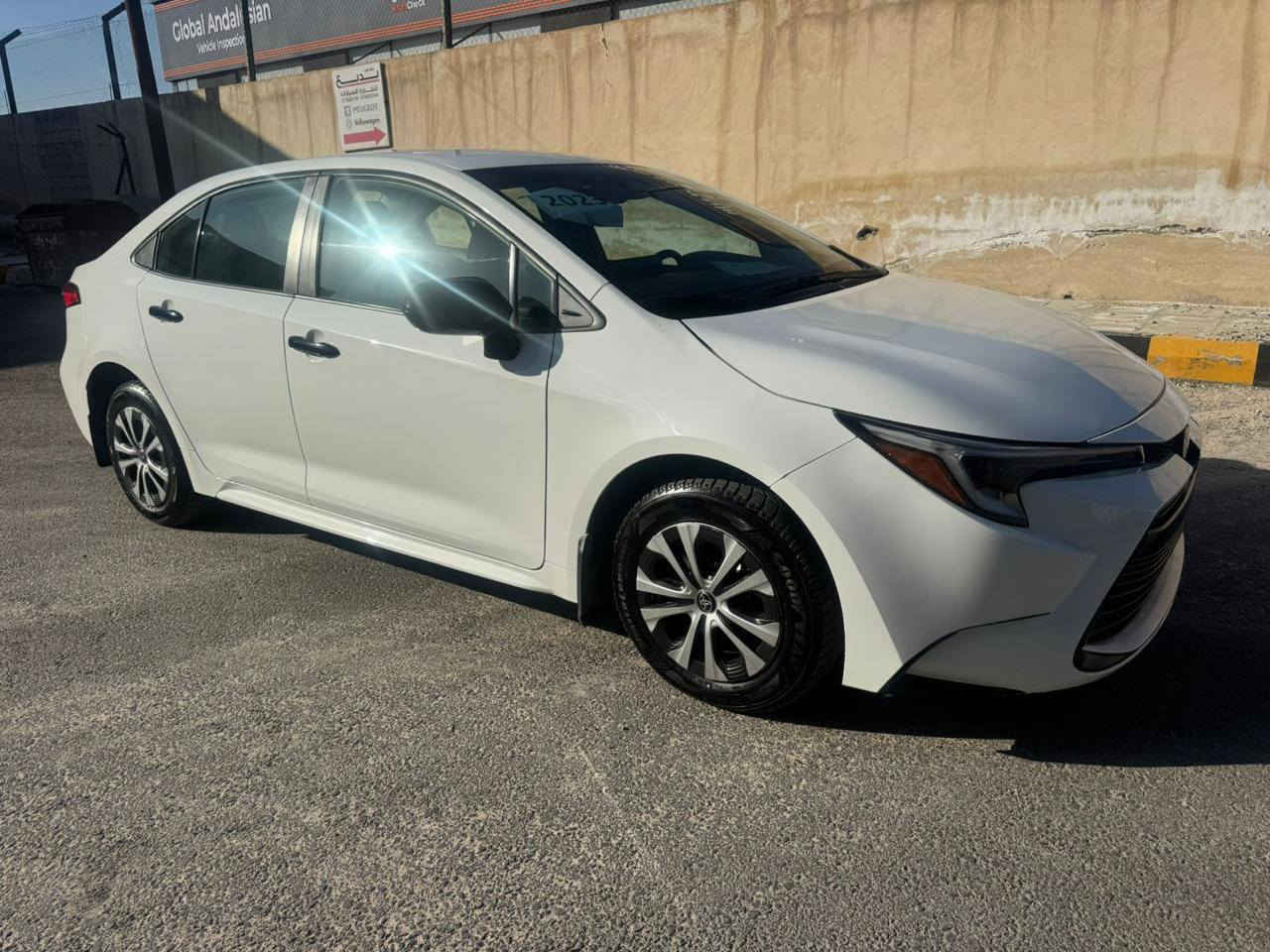 كورلا وارد موديل ٢٣ حادث موضح بالصور بدون ايرباك بدون دواخل ماشية ٧٥الف كليو رقم بغداد باسمي مكفولة من الصبغ تبديل بنيد بلادي نفس اللون والدعامية ايضا تدفىة كشنات ردارات للبيع بسعر ١٦٥ الاتصال ***********
