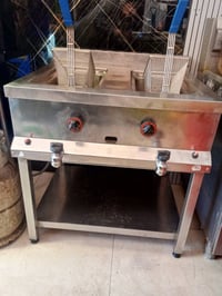 قلايه مستعمله بس كلش نظيفه غاز  مكاني بغداد  07810254100