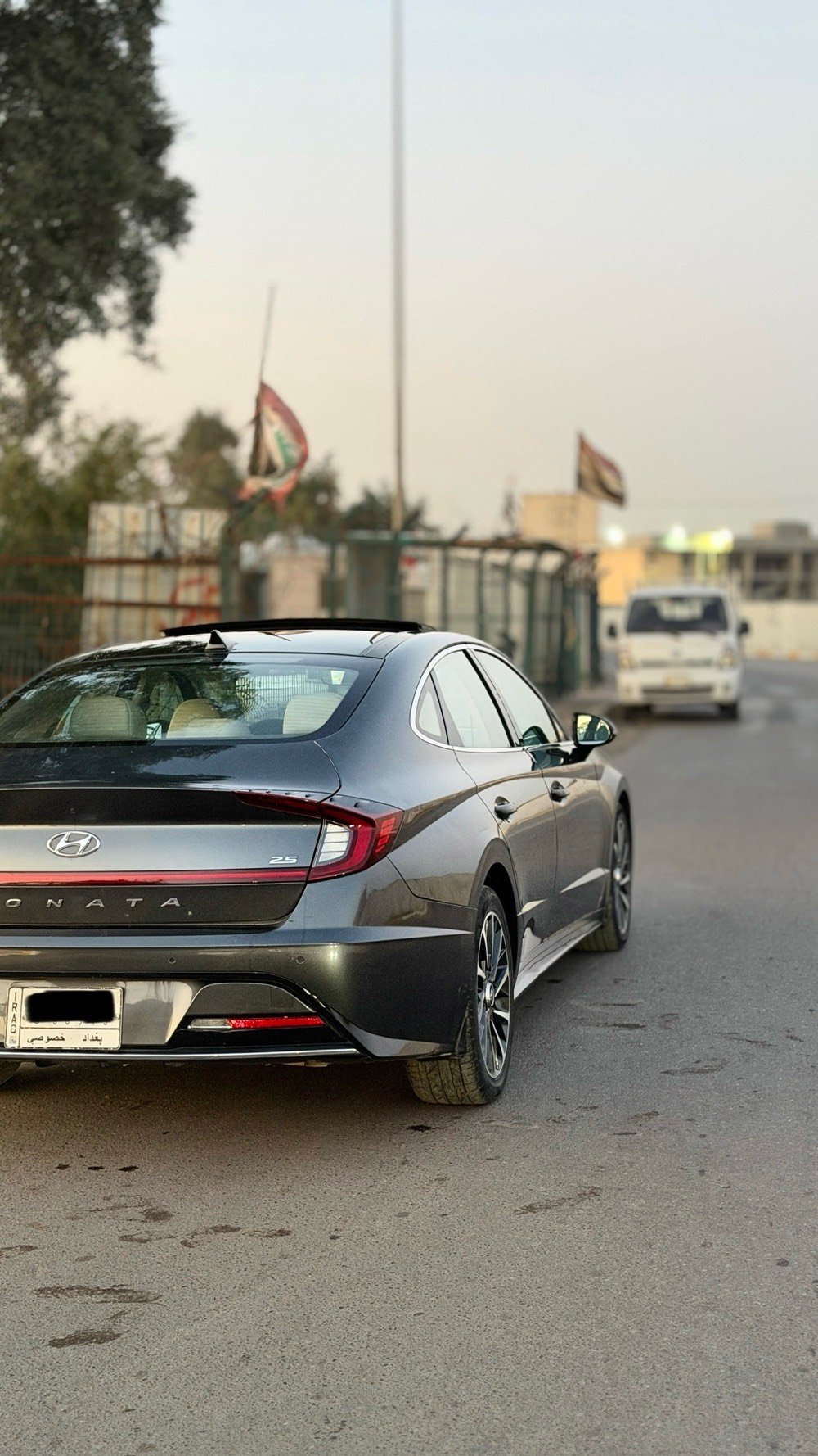 السلام عليكم سوناتا وارد خليجي 2022
السياره ماشيه 84000km - مكينه 2500 mpi
والسياره تحويل مباشر
مكاني بغداد والسعر 177قفل
المواصفات:
-دخول ذكي وترحيب في السائق عند اقتراب من السياره وتشغيل عن بعد
-صندوق ذكي عند اقتراب من السياره
-بك لايت LED . امامي ايضا LED + اضائه داخليه LED
-المري كهرباء شفط واشاير في المري
-ويل سبورت
-كامره خلفيه وكامره اسفل سياره عند الرجوع
-فتحه سقف بانوراما كهربائيه بل كامل 
-كشنات مخمل لون اوف وايت
-كشن سائق كهربائي 
-سايد بريك كهربائي
-اوتو هولد و حساسات اماميه وخلفيه
-شاشه لمس تدعم كار بلي واندرويد اوتو  
-شحن واير ليس 
-تحكمات استيرن
-كروز سرعه وشفتات ستيرن
-درايف مود 5 وضعيات ال ECO و SMART و CUSTOM و COMFORT و SPORT 
-قطعتين تبريد خلفيه
- سائر خلفيه في النوافذ حاجبه للشمش
بيها نص قطعه صبغ باب سايق وكم ملاحظه بسيطه بارد
للاستفسار *********** موجود واتساب هم