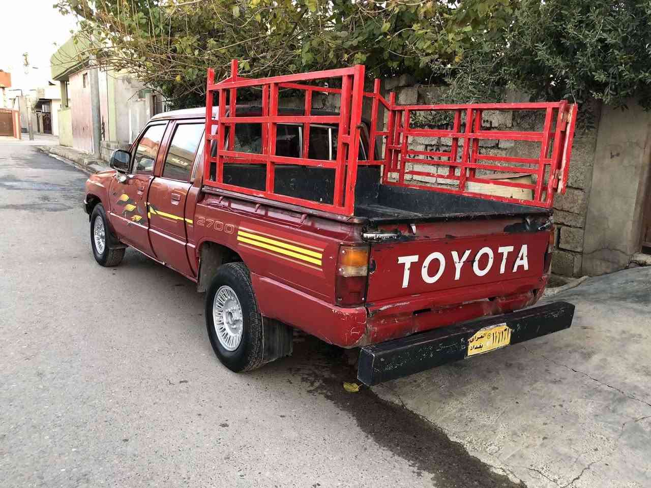 سڵاوی خواتان لێ بێت ئەم پیکابەسورە جوانە یابانیە بۆ فرۆشتن، مۆدێل 1988،ئەوەلیاتی مەزبوتە بەشەرتە،هەموو ئەوراقەکانی بۆ کراوە ، بەڵام ئاڕمەکەی ون بوە،بەشەرتی گێڕومەکینەتەقەو ڕەقەی بەشەرت ، کارەبای هەموی مەزبوتە، تایەکانی مەزبوتن لۆکن ،چرپەی تێدانیە ،بەڵام ئەکسلی تۆزێ سەوتی تێدایە، ئەوەش ڕەقەمی سەحەبەکەی شوێن ڕانیە چوارقوڕنە ***********
*********** بشدار, السليمانية
