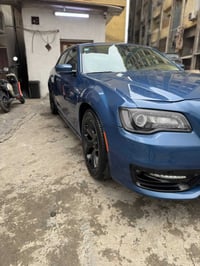 للبيع فقط اوباما كرايسلرc300 موديل 2022اصل  حادث جدا بسيط  بدون ايرباك...