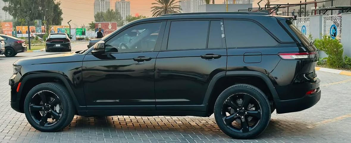 السلام عليكم

للبيع الموديل: 2023
ماشيةً٣٣ منفيس باسمي بدون رقم 

المحرك  6 سلندر 

      سيارة 5 مقاعد  

 السعر المطلوب259

صور الحادث بلمنشور

صبغ صفحة السايق 

📞 ‭0771 862 5437‬

علي

موصفات لمتد
