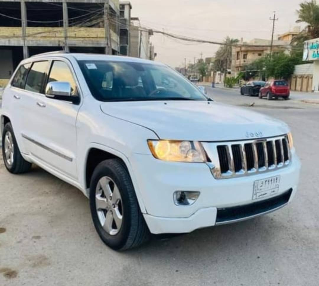 السلام عليكم جيب اوفر لان خليجي. موديل 2013 رقم بغداد الجديد تريد تحويل باسم السياره فول الفول خليجي. كلين  مكفووله من الحادث والتبديل بيه ثنين  صبغ. موضح بالسونار  ملاحظه المحرك 8 سلندر ارتي.  الموصفات. كشنات جلد. شاشه كبيره اماميه رادار.  باب خلفي كهربهائي.  فتحه سلايت بانوراما..
وبيها بعد موصفات.  السعر 165$ وبيه مجال الشراي يتصل على الرقم *********** بغداد حي الخطيب
الويل مبدل 20
