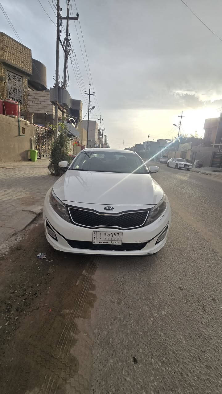 سلام علـيكم اوبتيما مديل 2016للبيع بيها جاملغ صبغ وباردات ثنين بسيطات سياره حلوه طخم تاير جديد حداديه جديده حساسات خلفيه كامرا ماشيه 118k سعرها 135$ وشراي ماتعبه الاتصال ***********
