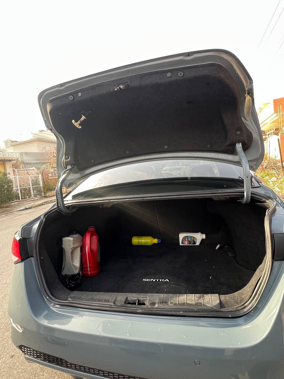 ‏للبيع نيسان سنترا نفطي أو سمنتي 2024 sv
‏بدون رقم ورقم دهوك اربيل سليمانيه 
‏محرك 20
‏نص فول 
‏السياره كلين بدون ضروري بيها مكانت بارد
‏لايت عادي
‏تشغيل بصمه
‏بصمه ابواب بصمه
‏رادارات امامي خلفي جانبي 
‏كشنات قماش الاسود الدخل
‏تحكمات ستيرن 
‏ويل كروم اسود
‏مكينه كير توماتيك بشرط
‏ارباك طاك رجع ستم بلدي سليم كامل
‏تبريد ثلج سياره جديده 
‏ماشيه 27ميل
‏السعر 
‏الاتصال ع الارقام التاليه
‏رقم الاشاصي موجود مع الصور 
‏
***********
‏
‏مكان السياره موصل
