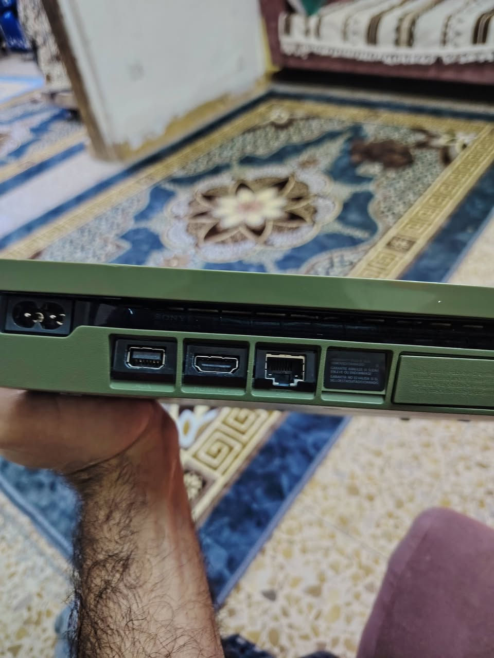 سلام عليكم بلي 4سلم مهكر عسكري يدات 2 وحده اصلي وثاني تجاري ضماني من البيت سبوع بغداد باب المعضم السعر 280 الف ***********
