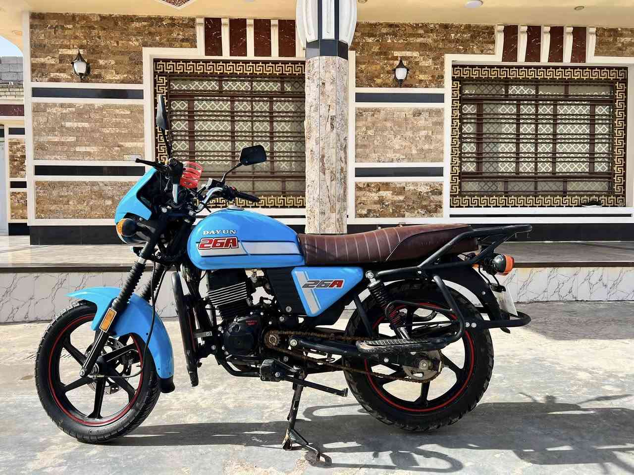 دايوان موديل 23 جديده ماشيه ١٢ ألف محرك ما مفتوح السعر 1350  بيهه مجال الرقم ***********
