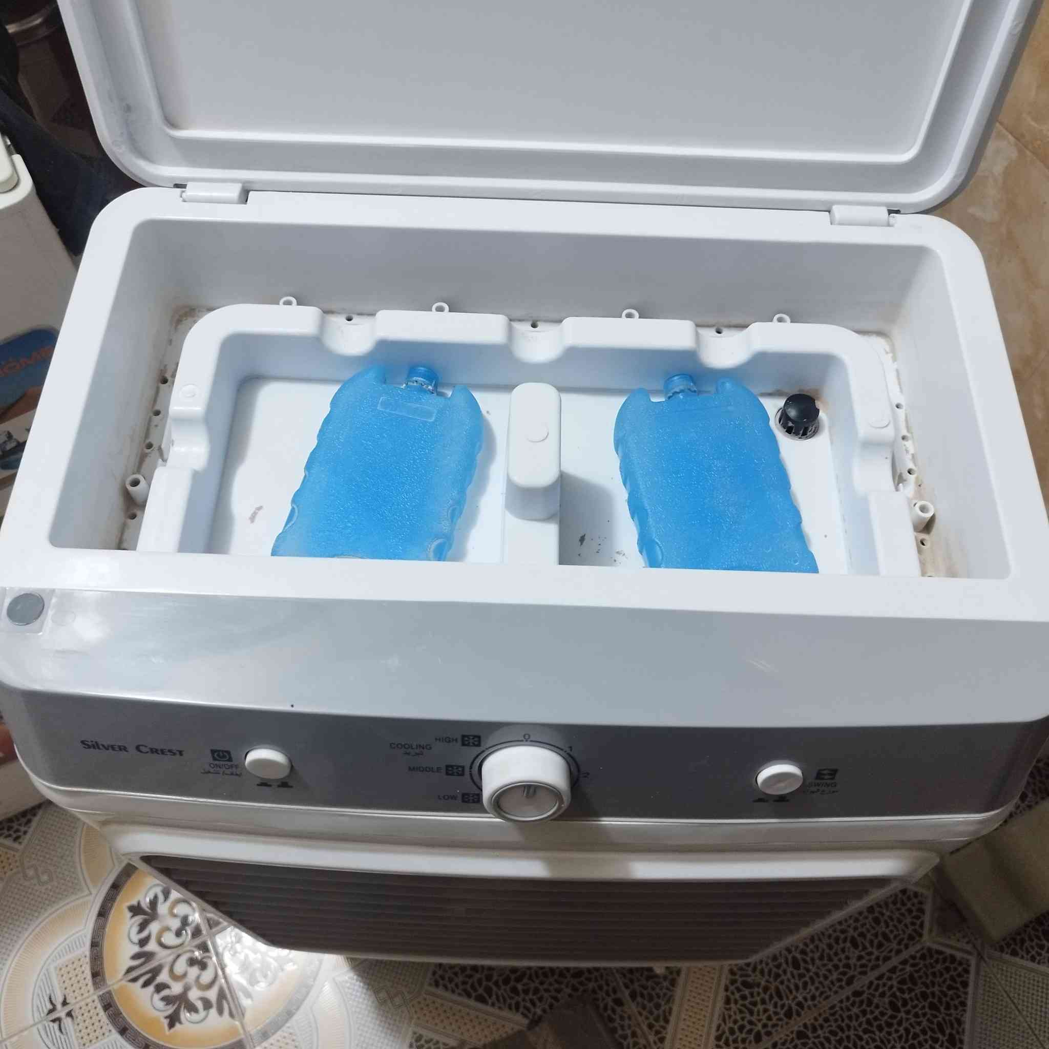 طقم طاولة وكرسي، شبه جدد، بحالة ممتازة لاستعمال قليل جداً، فرصة للتوفير.
 للليزري طباخ ليزري سريع وعملي، استعمال قليل، بحالة ممتازة وأداء قوي
" للمروحة  مروحة بحالة ممتازة، هواء قوي ومنعش، مثالية للصيف، 
." للثلاجة: "ثلاجة بابين، بحالة جيدة جداً، تبريد ممتاز للفريزر، عملية
 للمبردة: "مبردة هواء ممتازة، تبريد سريع، اقتصادية، بحالة جيدة مستعدة للشغل
للخزانة "خزانة سحابات بحالة ممتازة، عملية جداً لتنظيم الملابس
بسعر مغري
للتواصل على رقم الهاتف 👇🏻👇🏻👇🏻
{***********}
