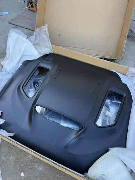 بنيد جيب رنكلر جيب كلاديتر 
‎متوفر حاليا في شركة موجاڤي
‎اربيل  شارع بيرزين 
*********** -***********
