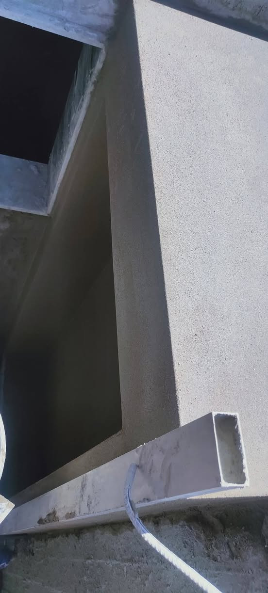 السلام عليكم كادر لبخ اسود وبياض وخارجي وجهات سقل و طلس عمل درجه اولى ***********
