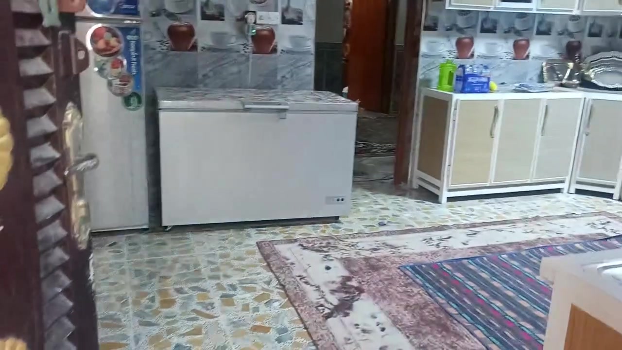 بيت للبيع 
المساحه 200 متر . طابو سند 
منطقه راقيه 
بناء طابوك جديد
مكون من غرفتين وصاله و استقبال ومنور وصحيات داخل وخارج وكراج 
شارع مبلط وخدمات جاهزه 
البيت نضيف وجاهز ومعمر من الداخل و الخارج كما موضح في الصور كامل سراميك وكلشي م ناقصه 

سبالت عدد 2 + مكيف +ماطور ماء + كاونتر 

العنوان .. 
الفلوجه _فلكه نهر فليح 
للاستفسار عن السعر مراسله على رقم 
*********** واتساب
