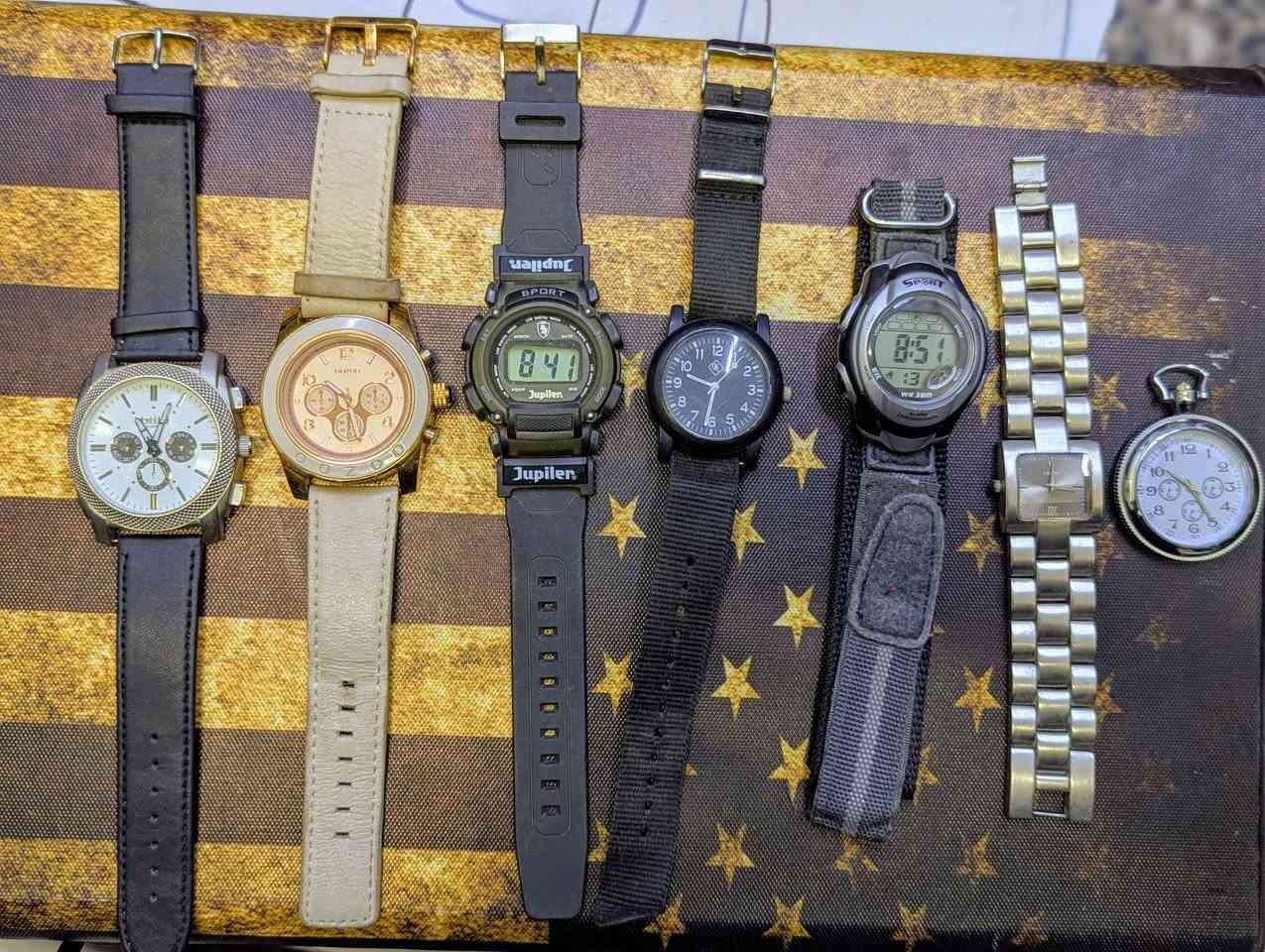 مجموعة ساعات أوربية أصلي السعر ١٠ للحجز واتس ***********#
