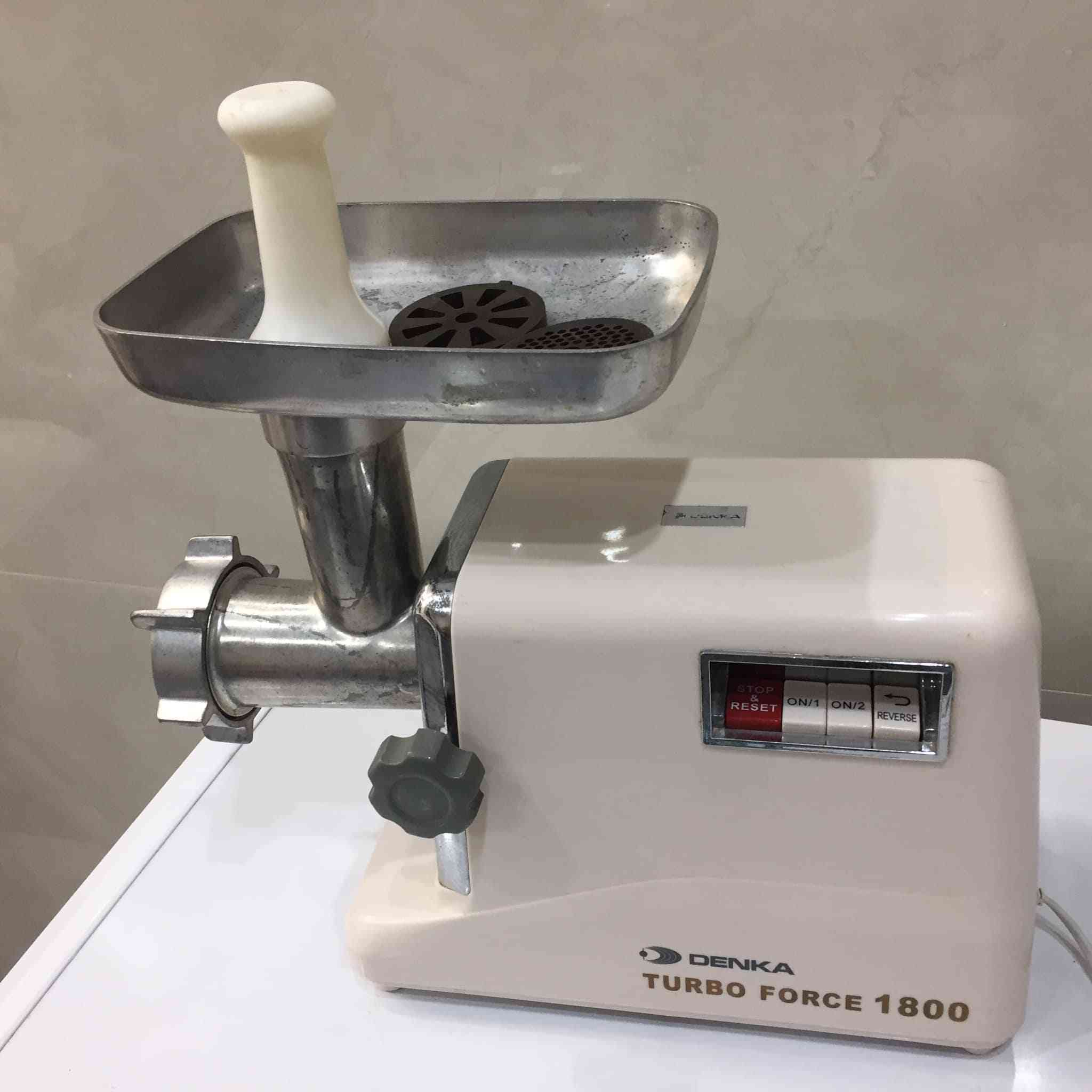 السلام عليكم مثرامة لحم حجم 1800 نوعية دنكا نظيفه كلش مع كافة ملحقاتها


**إذا كنت صاحب هذا الإعلان وتريد حذفه لأي سبب، رجاءا أرسل رسالة إلى الدعم الفني**