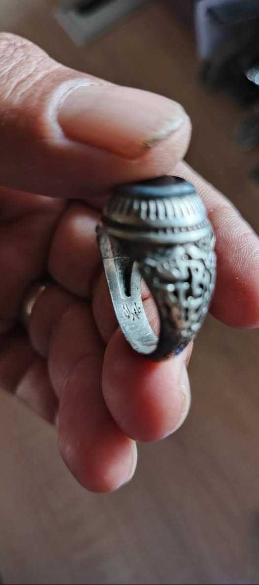 السلام عليكم ورحمة الله وبركاته خاتم جزع بقري للبيع صياغة ثامن السعر ٨٠ ألف المكان بغداد


**إذا كنت صاحب هذا الإعلان وتريد حذفه لأي سبب، رجاءا أرسل رسالة إلى الدعم الفني**