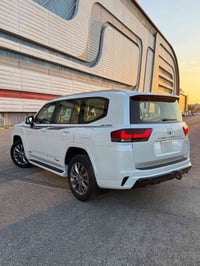 لاندكروزGXR limited 2024  السيارة لمتد اصلية  السيارة وكالة البريم باب...