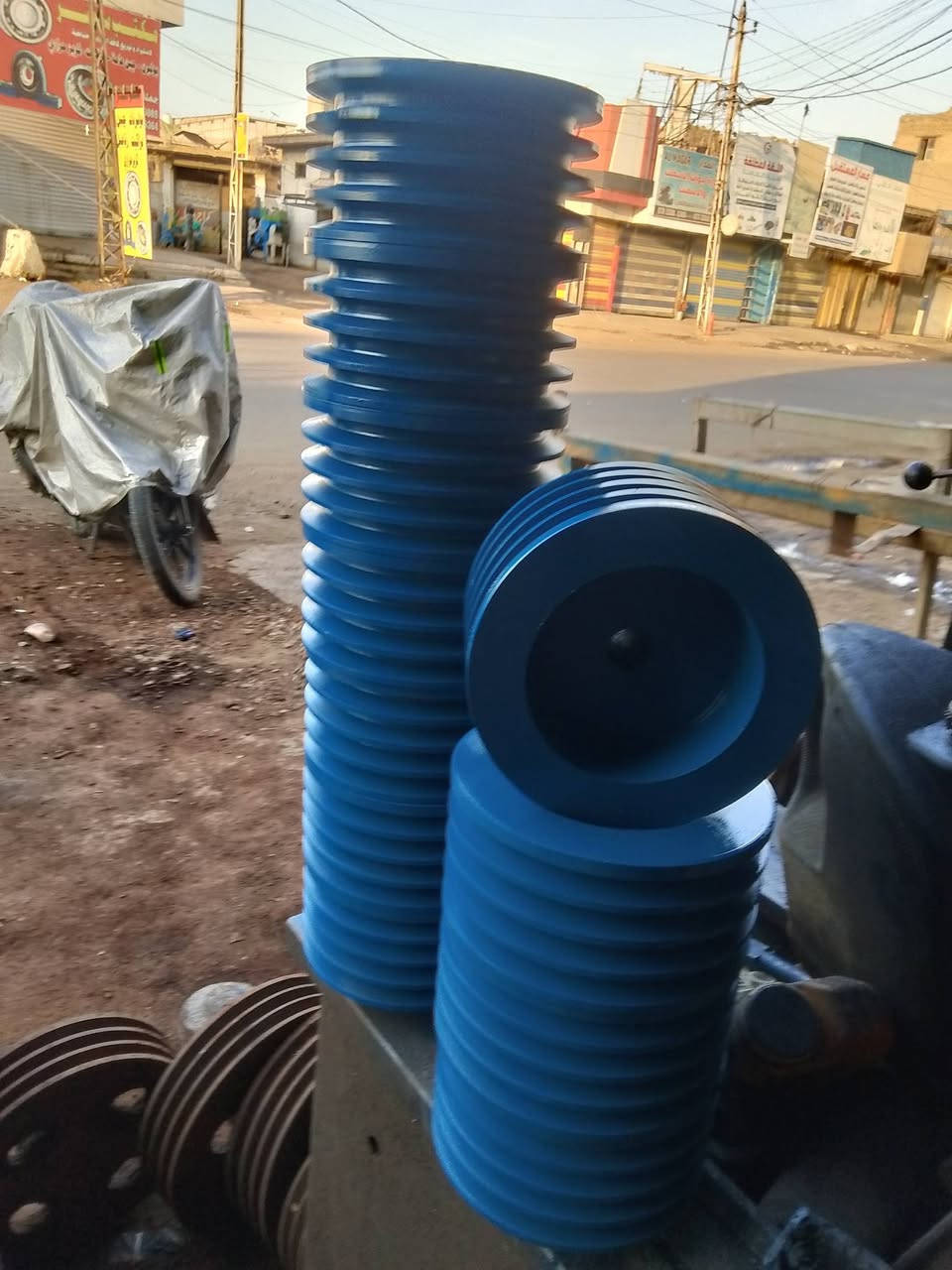 كما عودناكم لسنا الوحيدون ولاكننا الأفضل محاال الحاج عوده لي كافة البوليات والبراوين والدشالي المسننات وعمل رولات معامل ثلج ومعامل سفلت وطابوق وصيانه جميع المنظخات الزراعية والصناعيه العنوان النهضة الباب الخلفي للكراج التواصل ***********
