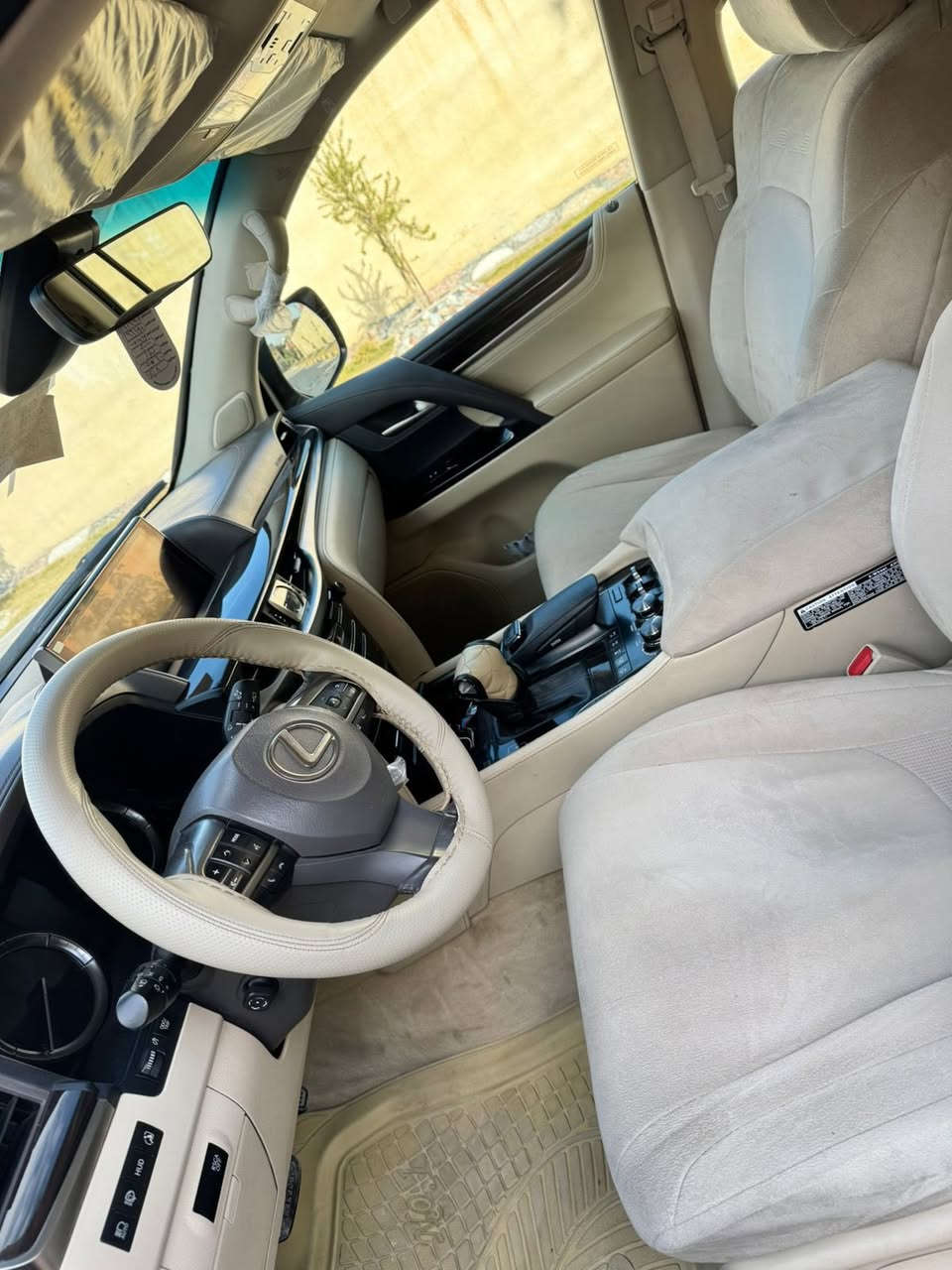 لكزز لبيع موديل 2016 محدث 2021 لون ابيض السعر ٥٨ الف دولار وبي مجال وهذا سونار وهاي صور سياره 
***********
*********** 
رقم اربيل
