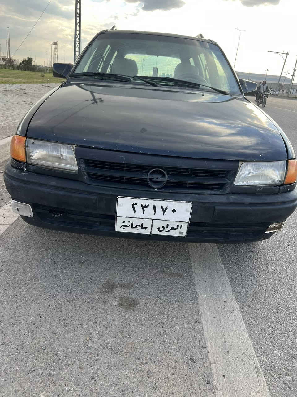 ئوبل استرا موديل 1993سنوي تازه بي دعم و ليدراو مه كينه 16جوار تايه ي تازه. كير محرك شرط 
سعر 37
موبايل ***********
