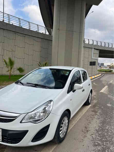 ئوبيل ٢٠١٤  فول عادي  گير عادية بي سبوغ  بي ليدران
تةنها يةك دوو پةلةي هةية  
 بةشةرت  مةكينة گير  
سعر ٦٥ مةجاليكي كةم 
***********
***********
*********** سوران
