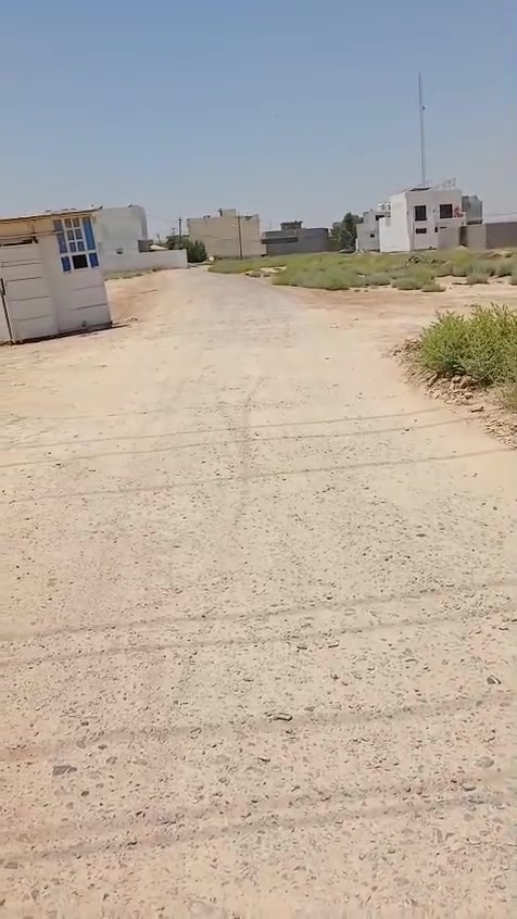 السلام عليكم قطعه ارض للبيع 200 متر ملك صرف ب اسمي تحويل مباشر ***********
