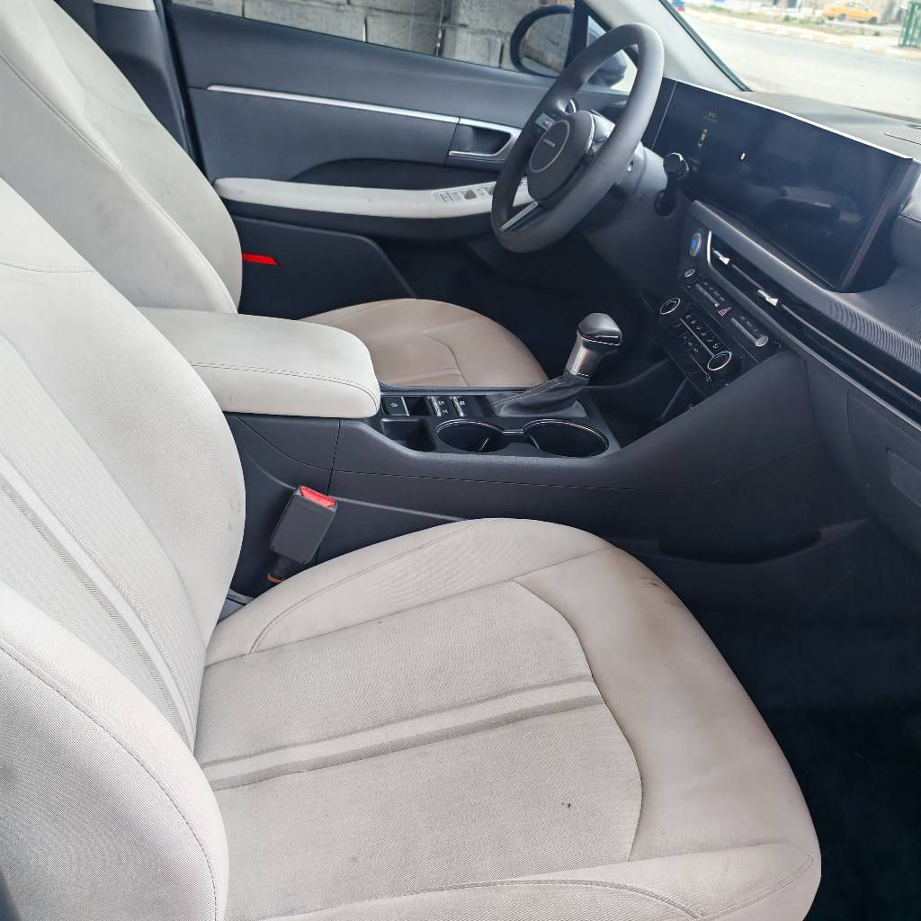 السلام عليكم سوناتا 2025 للبيع بدون رقم ترقم باسمك دخول جديد ماشيه 2000 بعدها بدهن الشركه حادثها خلفي كلش خفيف صبغ شويه بجاملغات الخلفيه وقبق الجنطه بدون رباك بجم كبس محركها 2500تنفس طبيعي كلها على بلاد فول عده الفتحه والجلد داخل ابيض السعر 200الرقم
***********
***********
اسيا بي وتساب كربلاء, العراق
