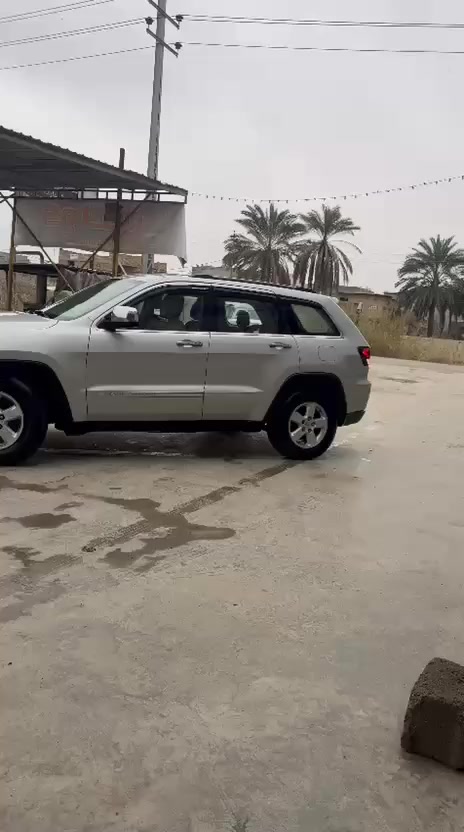 جيب لاريدو 2011 رقم بغداد  باسمي وارد امريكي ضرر بنيد او باب السايق صبغ فقط سياره مكينه او كير صدر تبريد كهربائات كلها مكفوله سياره كامله مابيها اي نقص مكاني بعقوبه ***********
