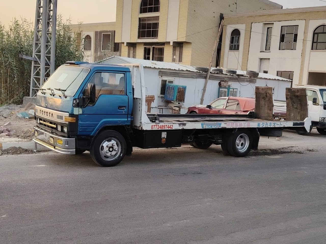 سلام عليكم تيوته مديل ٩٢ بغداد رقم دولي كرين إنقاذ للبيع عنوان كربلاء ***********
