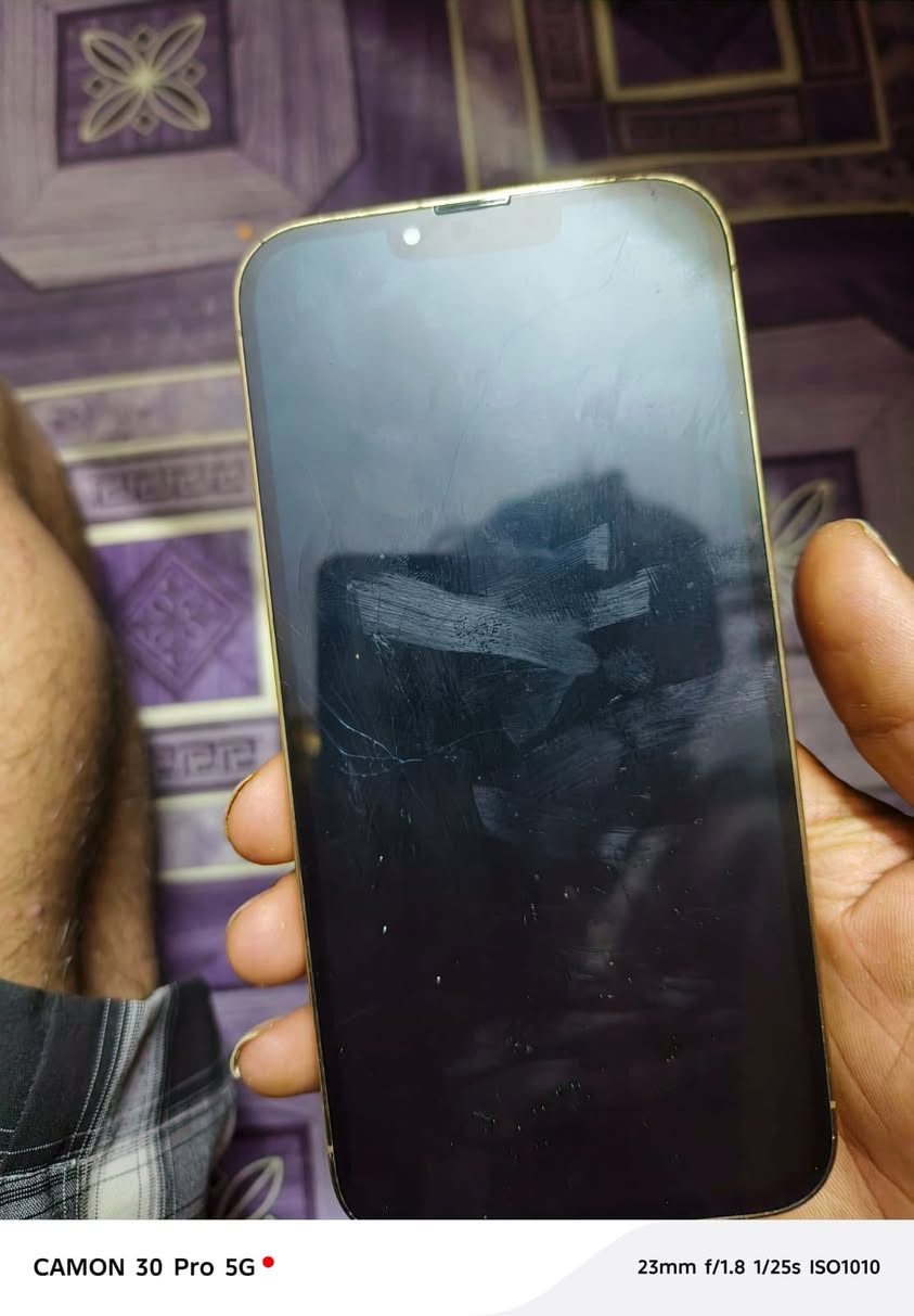 سلام عليكم 13 برو ماكس ذاكره 256 بطاريه75 بلادي مبدل فقط شاشه احسن نوعيه مستعجل ع بيعته رايده ب 300 واتساب***********
