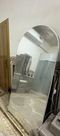 مرايه للبيع الطول 170 العرض 80 السعر 75 وبيه مجال للتواصل  07778698288