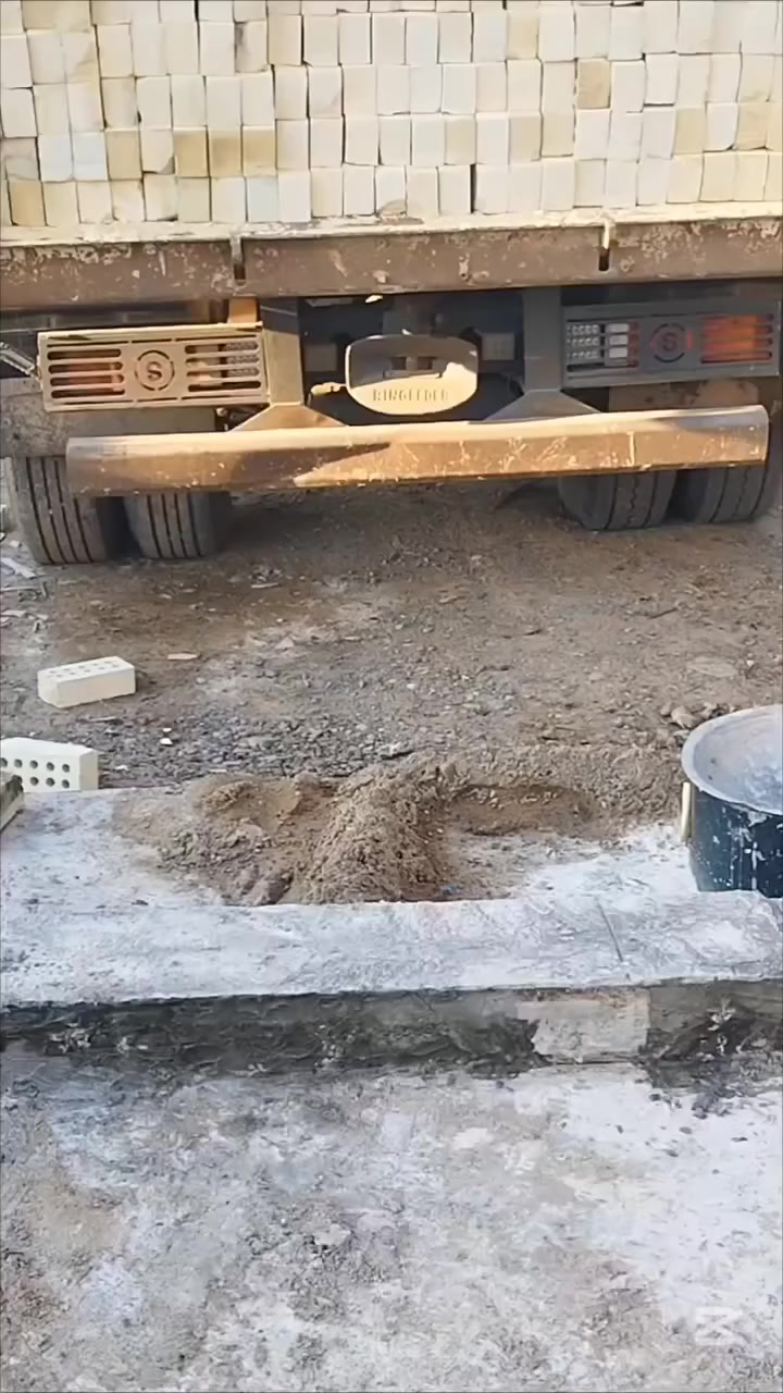 يوجد طابوق عادي ايضآ
التوصيل فقط 
✅{بغداد} ✅{ديالى} 
للحجز والاستفسار الاتصال او المراسله واتساب
                 ☎️{***********}☎️ 
العنوان: #طابوق_النهروان_الجمهوري. 
طابوق يتحمل الظروف الجوية القاسية ويوفر لك العزل المثالي؟ طابوق  #معامل_النهروان "الجمهوري" متوفر الآن بأفضل المواصفات الفنية.
​✅ قوة انضغاط عالية: يتحمل أعلى الأحمال الإنشائية.
✅نسبه املاح قليله جدآ 10%
✅عدد مضبوط في الحمل مع الزيادة4200او8400

​✅ حرق مثالي: لون موحد وصلابة لا تضاهى.
​✅ قياسات دقيقة: لضمان سهولة البناء وتقليل الهدر.
​✅ توصيل مباشر: من المعمل إلى موقعك في كافة مناطق بغداد وديالى
​💰 الأسعار: حسب المنطقه والمحافظه
📞 للحجز والاستفسار، اتصل بنا الآن او واتساب☎{***********}☎ 
 #الحسينيه.        #بعقوبه
 #الراشديه.          #شهربان
#الشعب.             #جلولاء
 #بوب_الشام.       #بلدروز
 #الثعالبه.             #مندلي
#الاعضميه.           #خانقين
#اليرموك.             #الغالبيه
 #زيونه.                 #الجديده
#حي_الجهاد.        #خان_بني_سعد
 #سريدات              #الخالص
 #بغداد_الجديده.    #كنعان
