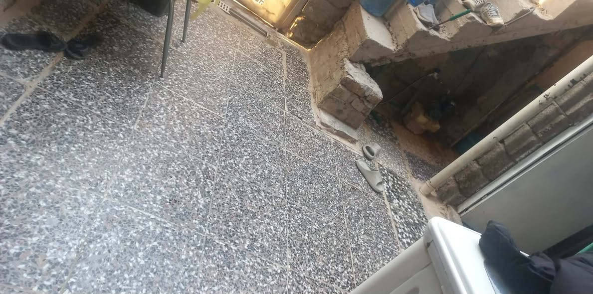 سلام عليكم بيت خمسين٥٠ مترطابقين غرفه وهول مطبخ حمام مشترك طابق الاثاني غرفه وهل وحمام  البيع مكان البيت بغداد سبع قصورعلى مشروع ثامن فرع عالي على شارع  سند ٢٥تفاصيل البيت و السعرخاصررقم التليفون ***********
