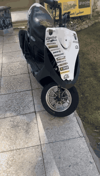 السلام عليكم ماكس عدله للبيع بوشته 55  مكينته هاون كلش قويه ربع سكليتر تعلك بيك بيه صلنصه صجميه اصليه مال تفصيخ اتهد السكليتر كبل ترمي طلق وبيه تزويد بعد دبل خلفي ويل امامي مشيف  وكلجات رياضي دراجه شلعه معدل ومكينته ناعمه ربع هندر اجيه الصبح وضفيرته جديده مملعبون بيه السعر 500 وبيه مجال الله شاهد دراجه جديده وتسوه لين عله ايدي ومداريه كلش وتساب *********** مكاني بغداد حي الجامعه
