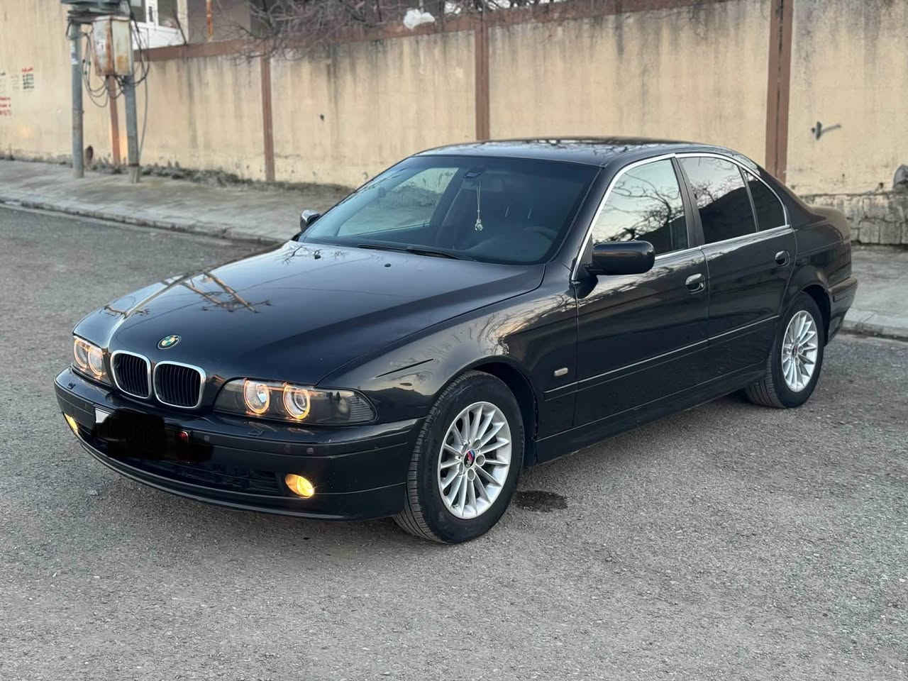 بیئێم سەقەر مۆدیل٢٨/٦/٢٠٠٠  مەنەفیست ئەسلی پاکانە هەولێر خرامە بەشەرت هەموو گیانی لەسەر بیلادە قەپات مواسەفات تەنها سلایت نیە گێر مەکینە کارەبای ئەی بیئیس تەبریت چوار تایەی نوی لەسەرە توندو تۆل یەک چرکەی تیانیە  سبوخ سەقفو حیزام بێ لێدران بێ قەپو قۆپە ٢٠٢٣ داخل بوە ژم.*********** شقلاوة, أربيل
