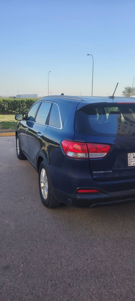 كيا سورينتو 2016 بغداد مشروع وطني  وارد امريكي ضرر خلفي بسيط بارد بلجاملغ الخلفي مكفولة من الحادث والصبغ ماعدى الدعامية الخلفية محرك اربعة 2400 خمسة راكب بيهة منضومة غاز تشتغل ماشي 96 الف ميل ، السعر 160 $  مكلف بلنشر للاستفسار ***********   مكاني مجمع بسماية
