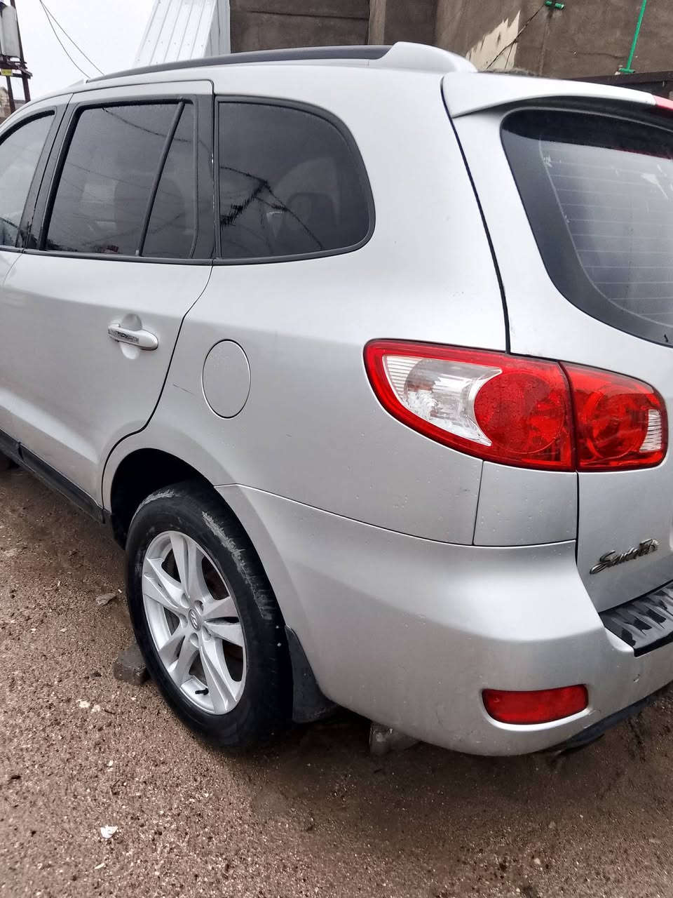 سنتافي جديده كصه جنطه تنطفي وتشتغل ماعرف شبيهه سعرهه 40 تبريد 3 قطع 7راكب مكاني بصره مراوس ارواس عادي ابيع ع حطتهه تشتغل وتنطفي ***********
