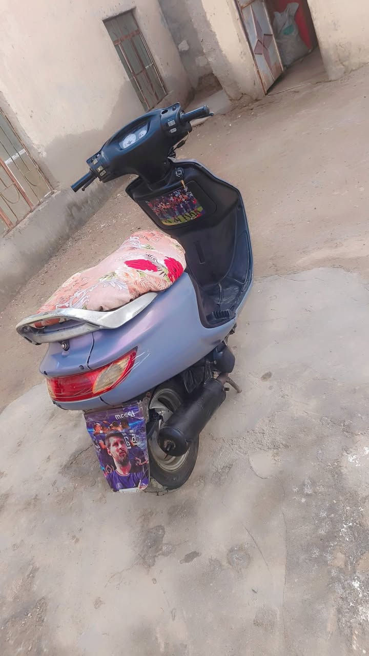 السلام عليكم دراجة فراش البيع شغالة سلف وا هندر الكهربات كلهه شغاله مفتوحة مرة واحدة فقط السعر 450وبيهة مجال المكان قضاء الدير ناحية الشافي لرقم بي واتساب ***********
